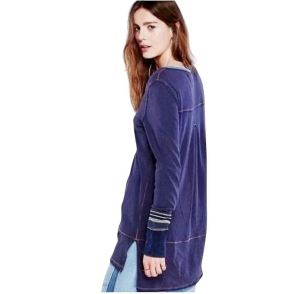 We The Free People Women Top Dallas Henley High Low Raw Hem Blue Stone Buttons S - Picture 3 of 14